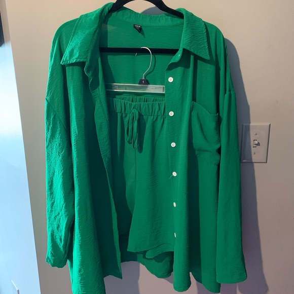 Offer will be accepted! Cutest Matching Set 💚 - Picture 5 of 7